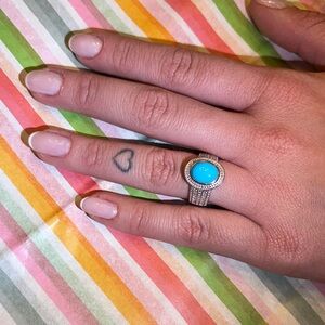 Chic Silver Ring with Turquoise Stone